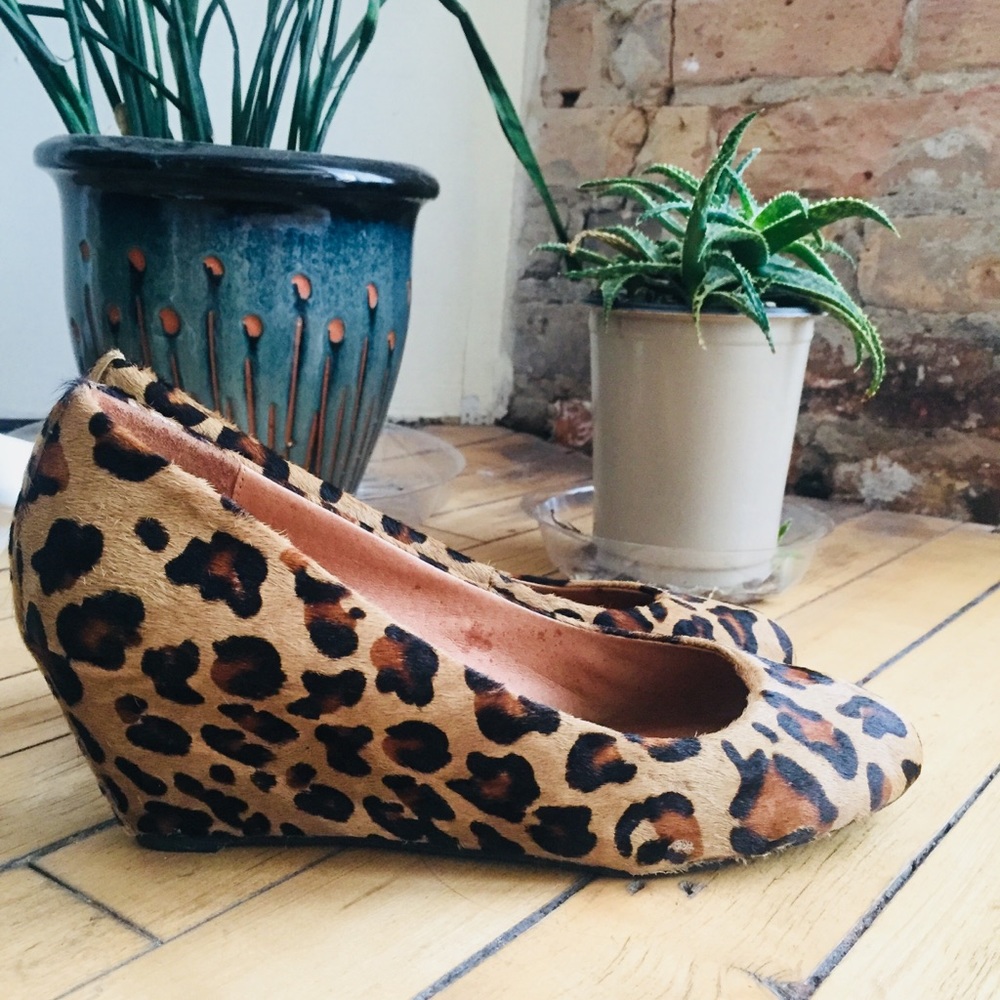 Leopard wedges